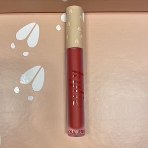 NWOT Kylie Jenner velvet Liquid Lipstick